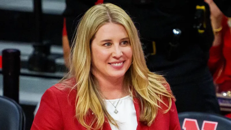 Nebraska volleyball keeps elite legacy talent home in massive recruiting win