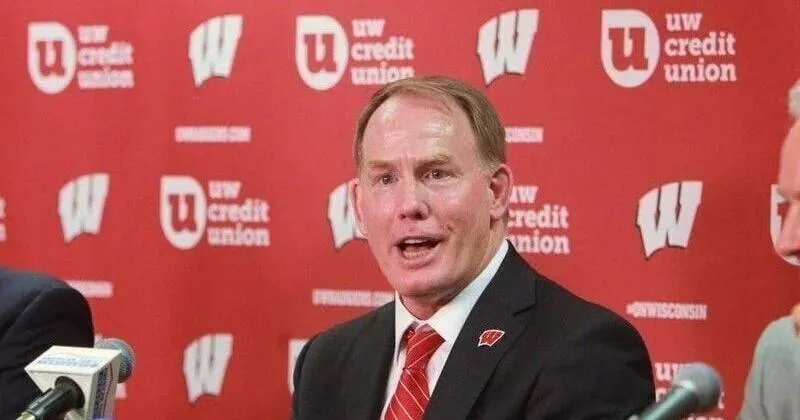 'Don't know if the guy sleeps': Wisconsin volleyball coach praises new AD Shawn Eichorst