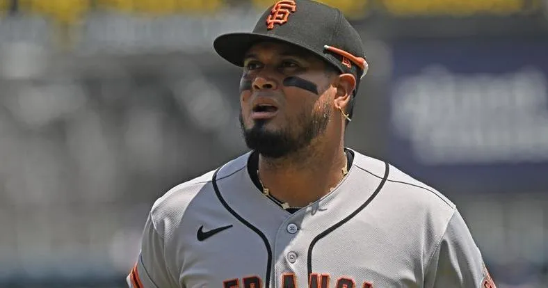 Trade deadline roundup: Phillies add batting champ Luis Arraez from Giants