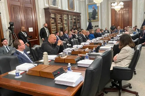 Boozman, Klobuchar still at loggerheads over SNAP delay