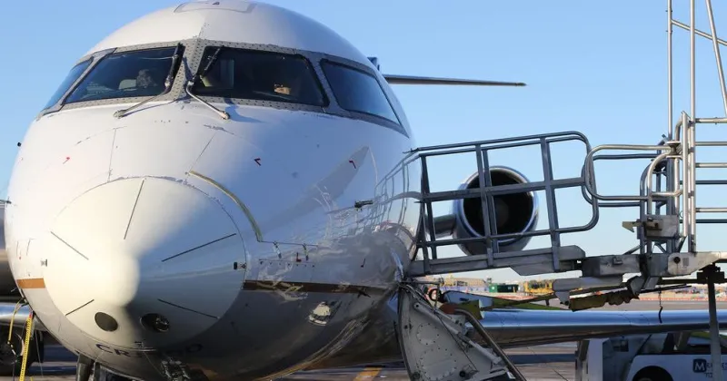 Scottsbluff airport board weighs SkyWest, Denver Air Connection bids