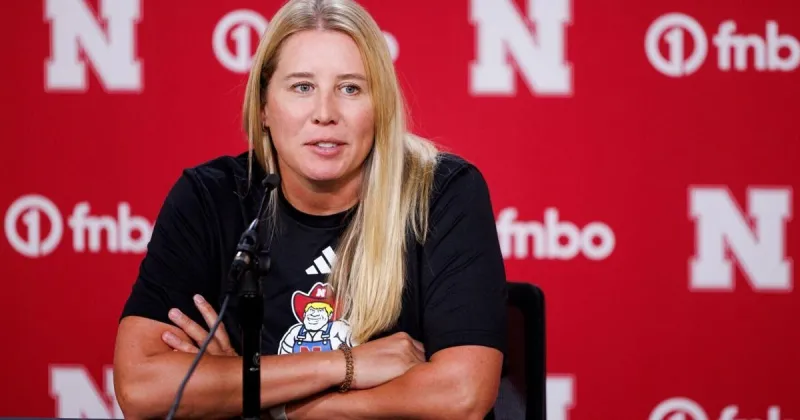 Veteran team, 'new' vibe: DBK, players project confidence for 2026 Nebraska volleyball season