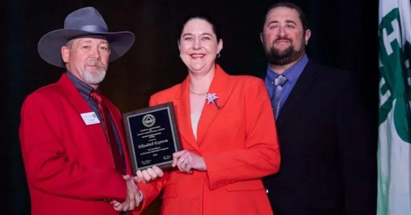 Local Extension agent earns Distinguished Service Award