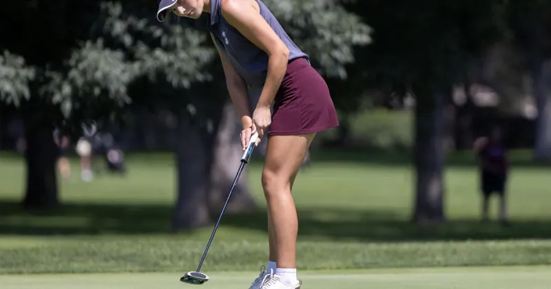 Columbus girls power through struggles to win home quad