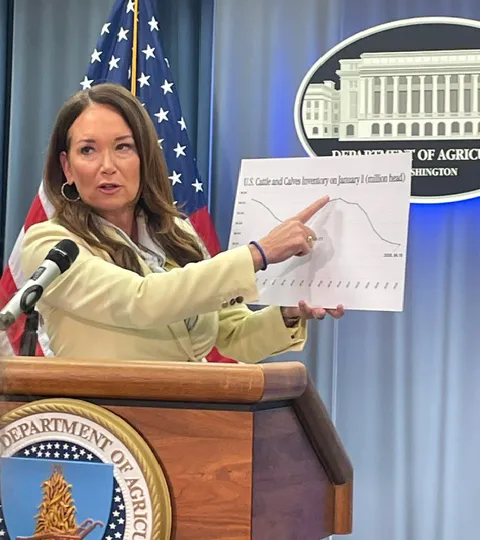 Farm leaders upset by Trump plan to import beef tariff-free