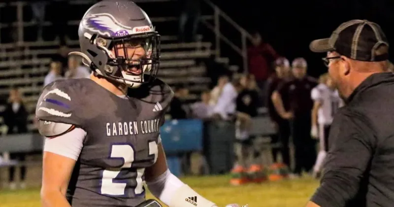 Garden County long snapper turns an overlooked skill into a Division I scholarship