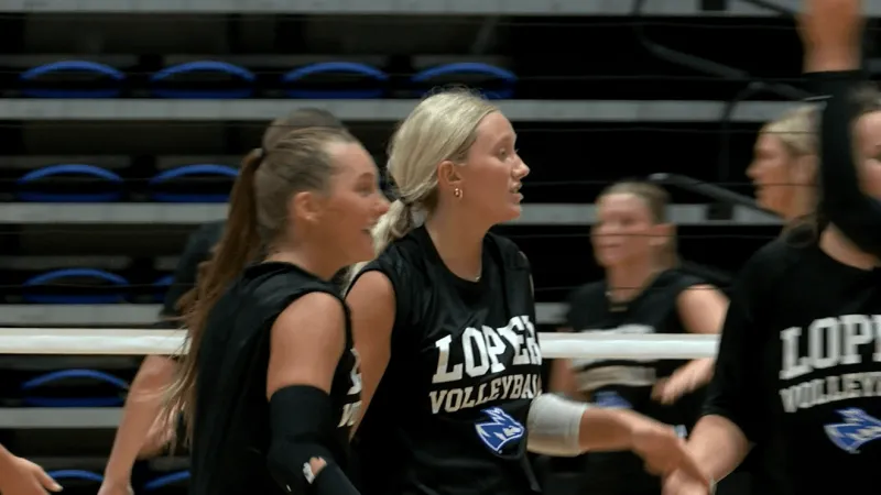 Lopers volleyball picked to tie for first in preseason coaches poll