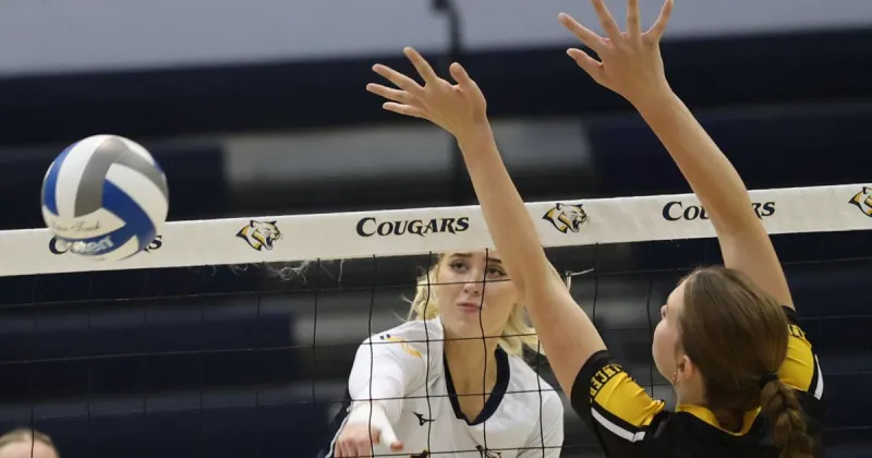 Eastern Wyoming volleyball rallies past Western Nebraksa CC in Border Battle