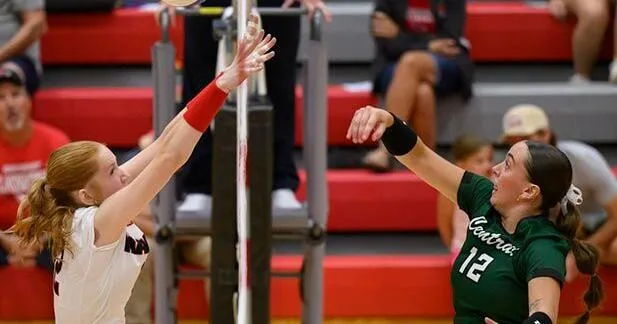 Henn helps CCC rally past Northeast in five sets