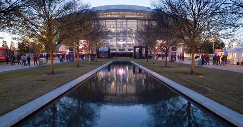 Just: Nebraska volleyball's road show is fun, a little 'intimidating' and quite historic