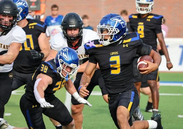 Lopers Fall to Wayne as Time Expires, 21-20