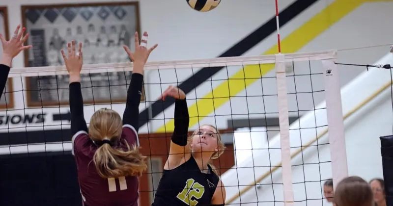 Volleyball battle of Mustangs goes to Silver Lake