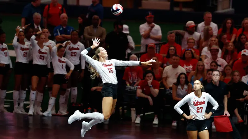 Nebraska volleyball looked every bit like No. 1 team while dismantling UNLV