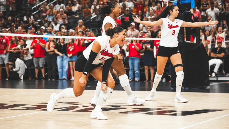 No. 1 Nebraska sweeps No. 2 Texas in Players Era Showcase