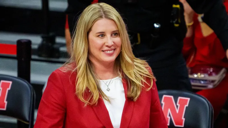 Nebraska's domination of Texas had Dani Busboom Kelly issuing one big apology