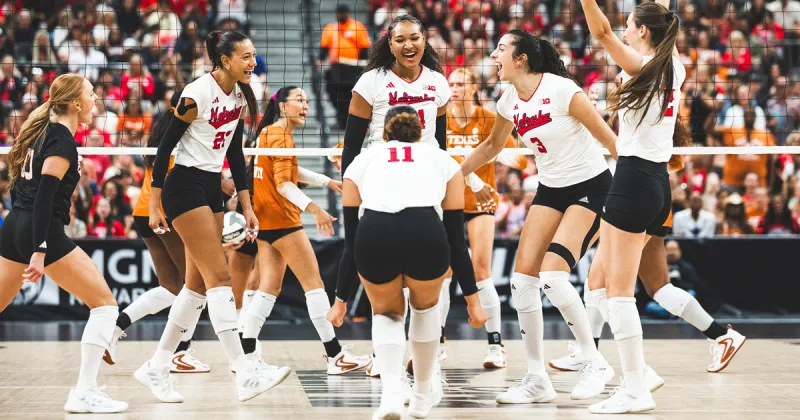 Nebraska volleyball notes: More Nebraska-Texas matchups, Murray's passing and a wild week ahead