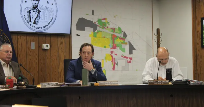 Bruns admits 'serious mistake,' doesn't address resignation calls
