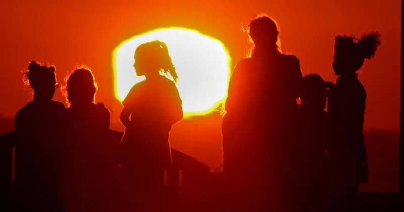 Weather service warns of hot, humid weekend ahead for Grand Island area