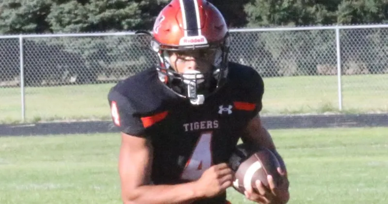 Mitchell football makes late red-zone stand to preserve win over Doniphan-Trumbull