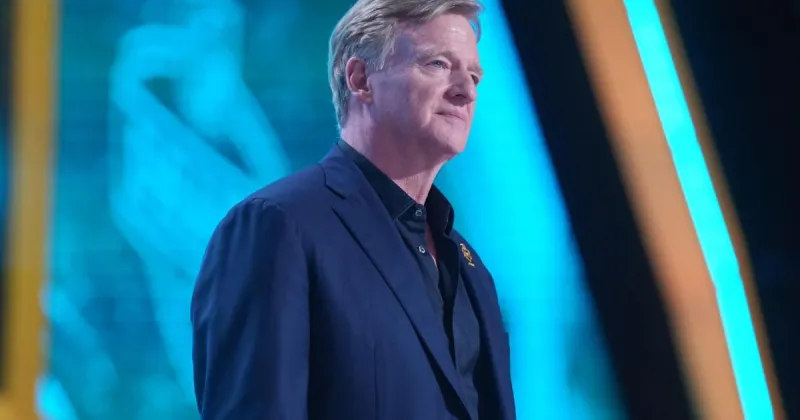 Roger Goodell at 20 years: Boos, billions and plenty of bite