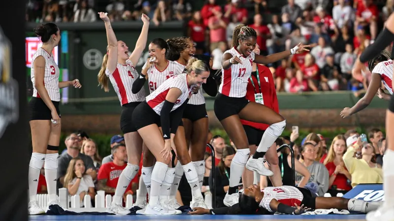 Nebraska volleyball's Wrigley disaster should kill this outdoor experiment for good