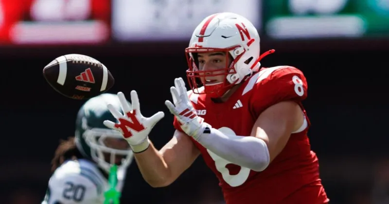 Why Dana Holgorsen saw Luke Lindenmeyer's play as the 'best' he's ever seen at tight end