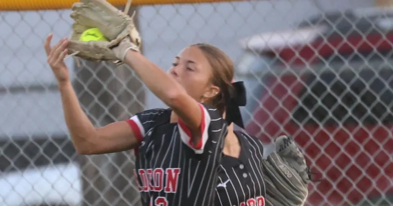 Gering, Scottsbluff roll to wins before weeked Western Conference softball tournament