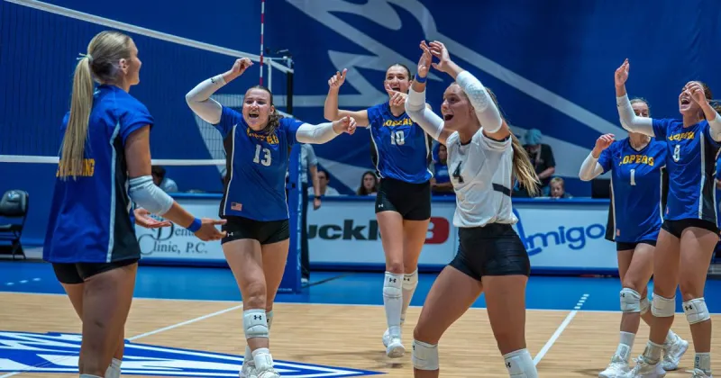 UNK wins ninth straight game, sweeps Rangers