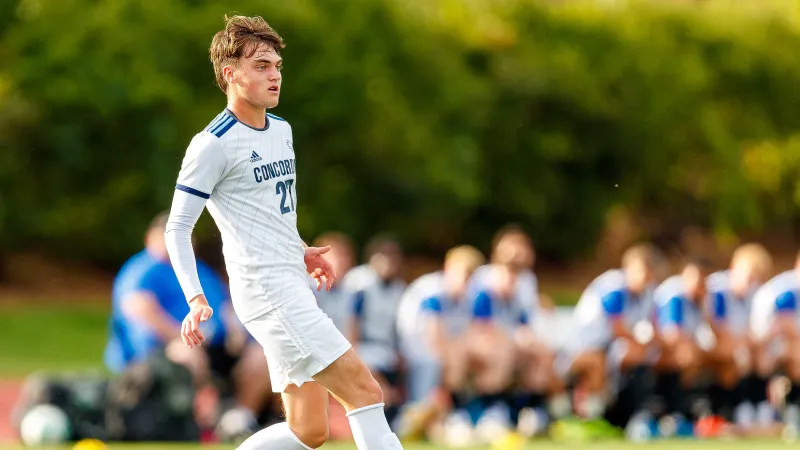 Dawgs take down undefeated Panthers in York