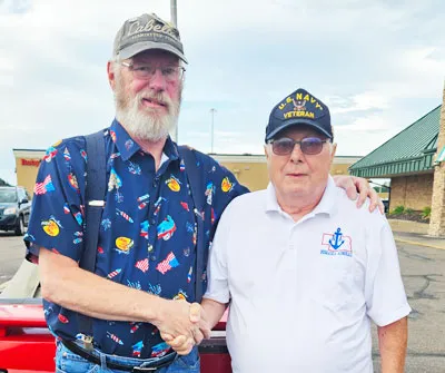 Old friends happen to meet again