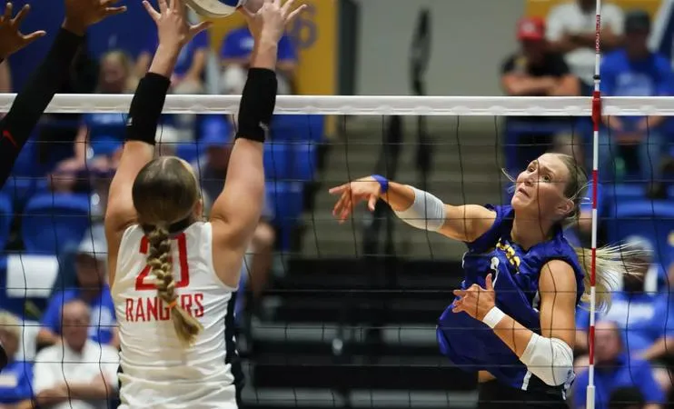 #7 Lopers Record 42nd Consecutive Win Over Hays; #13 Bods Up Sat. Night