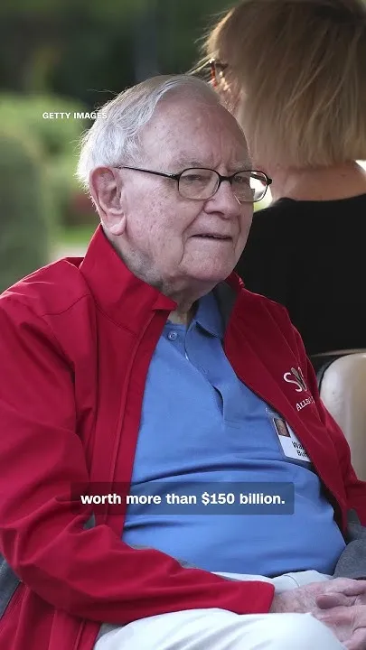 Warren Buffett Steps Down as Berkshire Hathaway Chairman #shorts (Video)