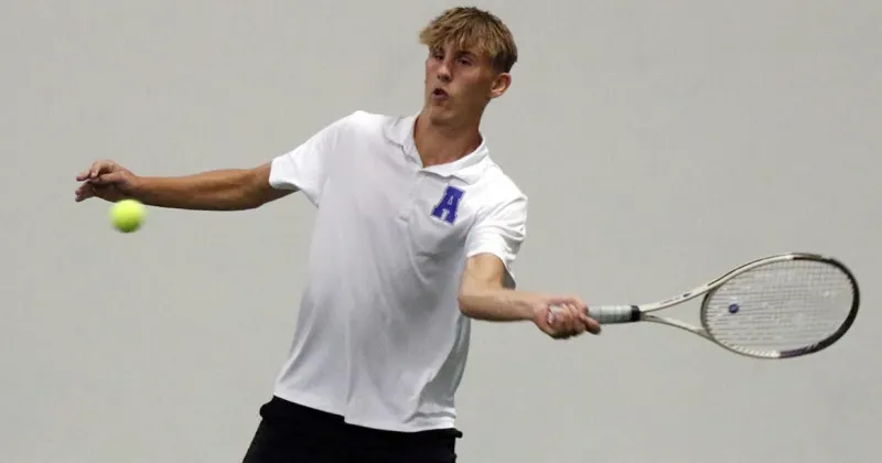 Scottsbluff boys tennis picks up five wins over five dual opponents in Lexington Invite