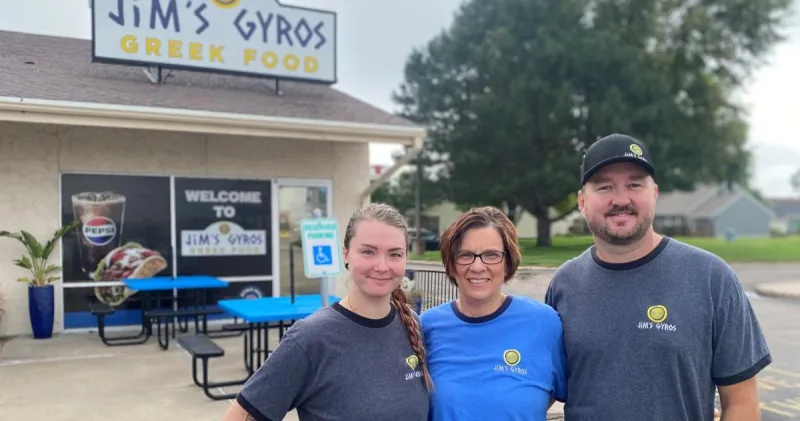Grand Island's Jim's Gyros celebrates its 25th anniversary