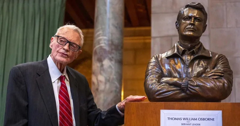 Tom Osborne makes history as first living Nebraska Hall of Fame inductee