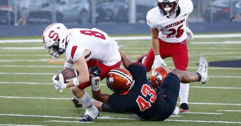 Scottsbluff remains perfect behind a dominant rushing attack against Lexington