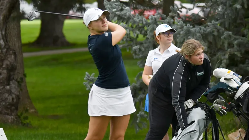 Bulldogs one stroke back of tournament lead after day one of York Invite