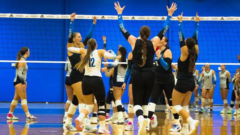 Volleyball Defeats Baker In 3-1 Series