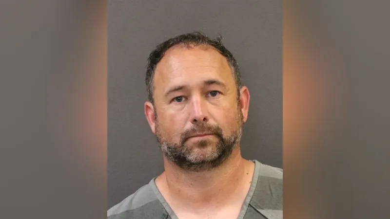 Grand Island man facing charges for stalking, threatening woman while she was working