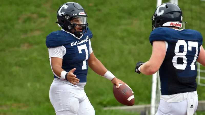 Collazo, Van Cleave turn in strong efforts in loss to No. 16 Dordt