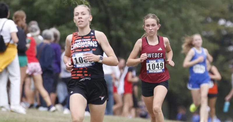 Gothenburg girls cross country takes third at UNK Invite