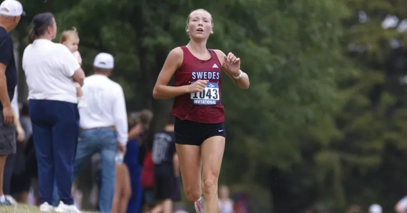 Scout Bell wins back-to-back titles at UNK High School cross country invite