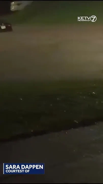 Flash flooding takes over neighborhood in south Omaha (Video)