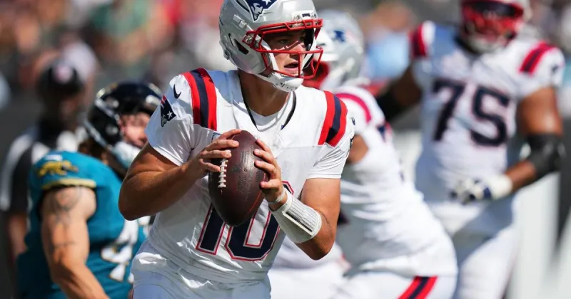 Drake Maye addresses cryptic shoulder, lands on Patriots' injury report