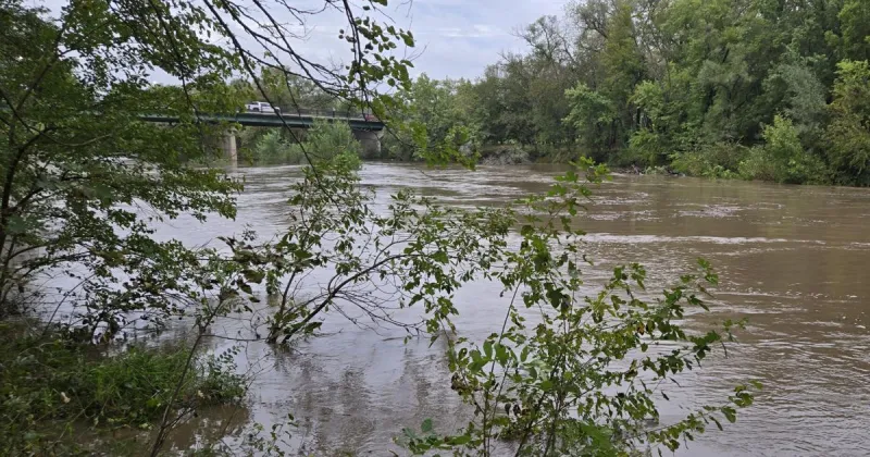 Flood warning for Beatrice, Big Blue Basin; city closing Riverside