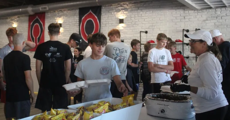 Cozad rallies to support Ide through cancer treatment