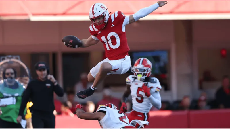 Huskers sprint past Terps in second half to improve to 5-0
