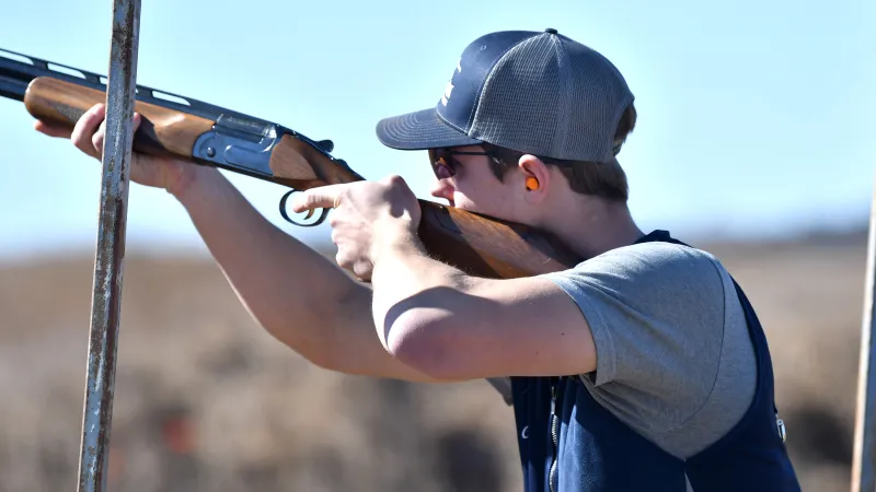 Strong doubles skeet propels Bulldogs to second place finish at Hastings Invite