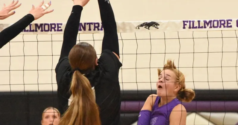 Panthers outlast Griffins in five sets on senior night