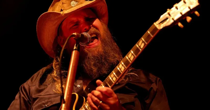 Chris Stapleton postpones Lincoln show because of illness